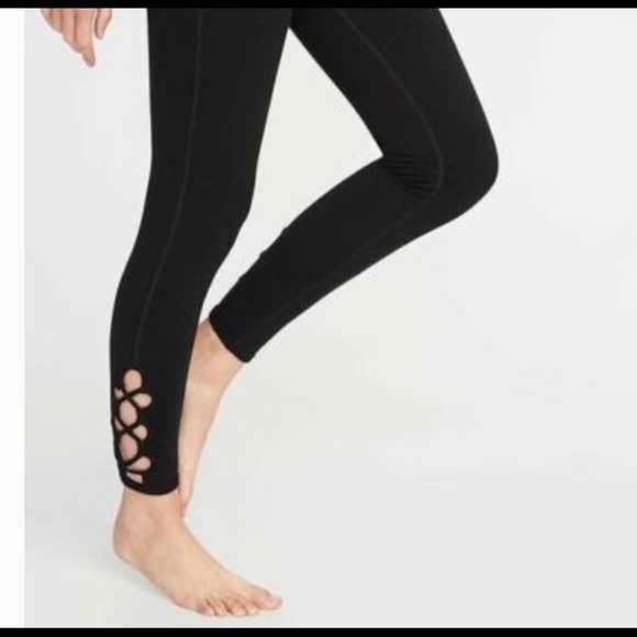 Old Navy Pants - NEW! Black Lattice Hem 7/8 Length Yoga Pants